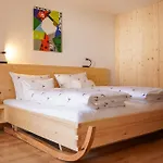 Apart-hotel Appartementhaus Bergkristall