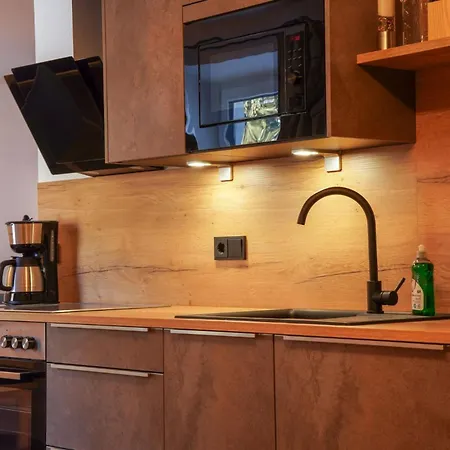 Ξενοδοχείο με διαμερίσματα Appartementhaus Bergkristall 4*