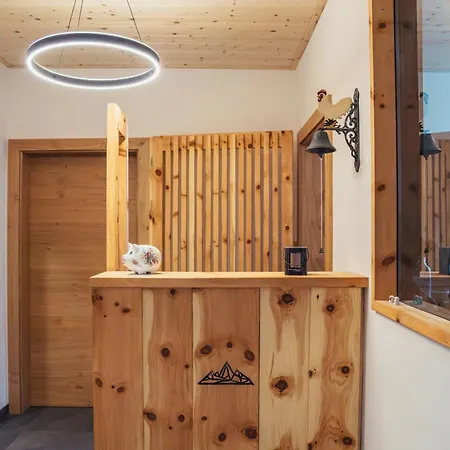 Ξενοδοχείο με διαμερίσματα Appartementhaus Bergkristall 4*