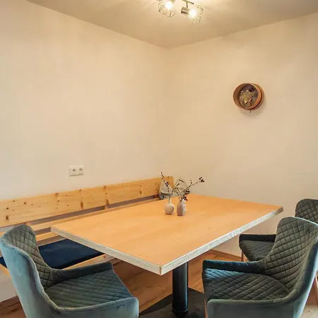 Appartementhaus Bergkristall Ξενοδοχείο με διαμερίσματα Kartitsch