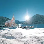 Appartementhaus Bergkristall Lägenhetshotell Kartitsch
