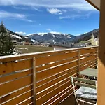 Appartementhaus Bergkristall Lägenhetshotell Kartitsch