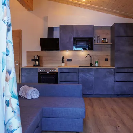 Aparthotel Appartementhaus Bergkristall 4*