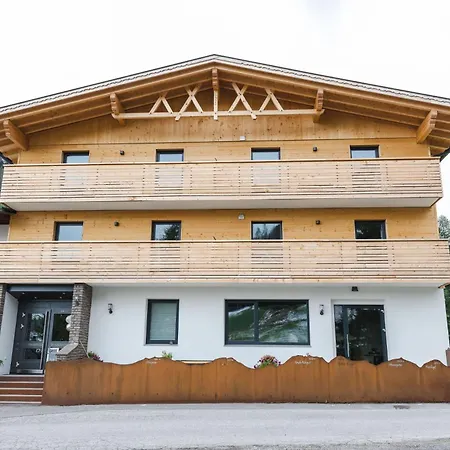 Appartementhaus Bergkristall * Kartitsch
