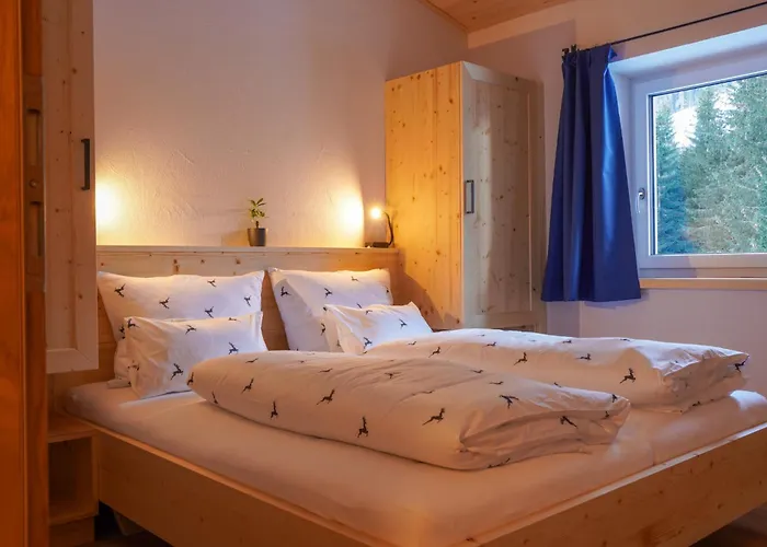 Apart Otel Appartementhaus Bergkristall Kartitsch